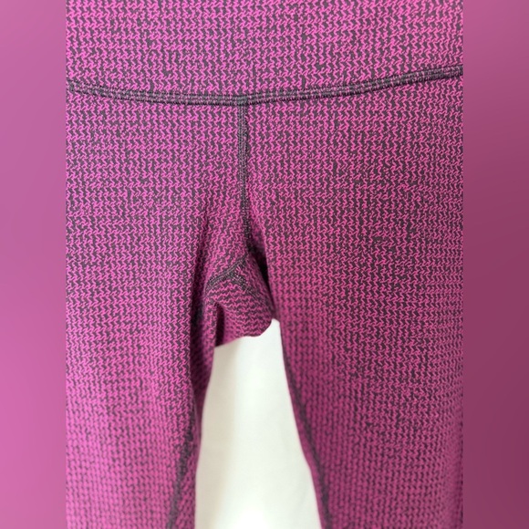 Lululemon Wunder Under Crop‎ III Teeny Tooth Deep Fuchsia Black Size 6 - Picture 7 of 11